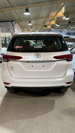 Riyadh, Pick Up & Drop Off, New Furtuner For Rent Available