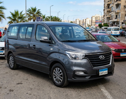 Cairo, Automotive, استأجر هيونداي H1 من مطار القاهرة الدولي إلى 
