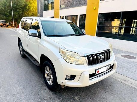 Zinj, Vehicles, Cars & Trucks , BHD 111,  Toyota Prado,  2013,  Automatic,  180000 KM,  4 Cylinder, V4, Expat Family Owned Car - URGENT SALE