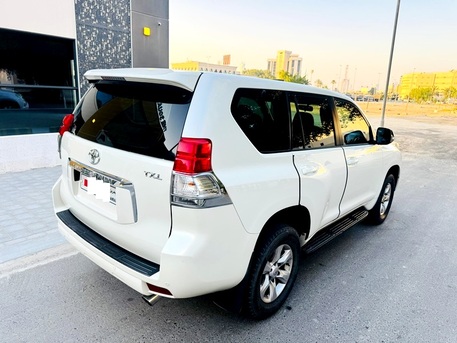 Zinj, Vehicles, Cars & Trucks , BHD 111,  Toyota Prado,  2013,  Automatic,  180000 KM,  4 Cylinder, V4, Expat Family Owned Car - URGENT SALE