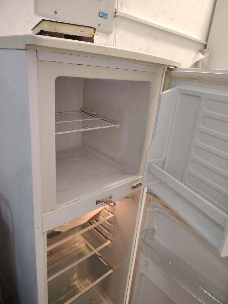 Jubail, Appliances, SAR 350,  Double Door Magic Freeze Or Refrigerator Available Only 350sr