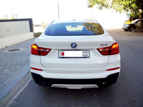 Manama, Vehicles, Cars & Trucks , BHD 111,  Bmw X4,  2016,  Automatic,  153000 KM,  Full Option, Agency Maintained - Quick Sale