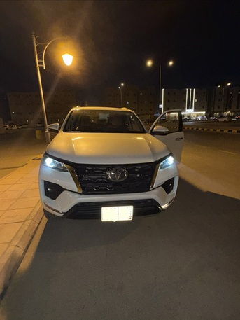 Riyadh, Vehicles, Cars & Trucks , SAR 99000,  Toyota Fortuner,  2024,  Automatic,  50700 KM,