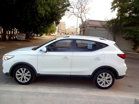 Zinj, Vehicles, Cars & Trucks , BHD 3900,  Mg ZS,  2022,  Automatic,  46000 KM,  5 Seater SUV - Agency Maintained - ZERO Accident, First Owner