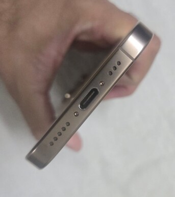 Al Aziziyah, Mobile Phones, SAR 3000,  Iphone 16 Pro 256gb (91% Battery Health)
