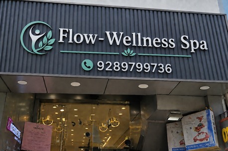 New Delhi, Health, Flow-Wellness Spa