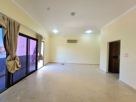 Amwaj Islands, Villas, BHD 900,  250 Sq. Meter,  Beach Access 3 BR + Maid Room Semi Furnished Villa With Private Garden For Rent