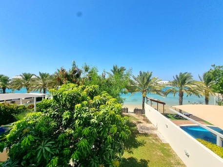 Amwaj Islands, Villas, BHD 900,  250 Sq. Meter,  Beach Access 3 BR + Maid Room Semi Furnished Villa With Private Garden For Rent