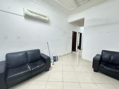 Adliya, Apartments, Flats, Houses & Villas, BHD 200/month,  1 BR,  Adliya:-1BHK Semi-Furnished Flat On Rent.Close To Al Jazeera Supermarket.Bd 200/- With EWA