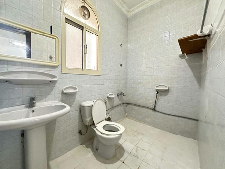 Adliya, Apartments, Flats, Houses & Villas, BHD 200/month,  1 BR,  Adliya:-1BHK Semi-Furnished Flat On Rent.Close To Al Jazeera Supermarket.Bd 200/- With EWA