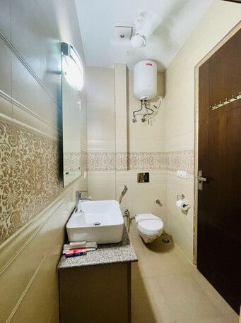 Gurgaon, Apartments, Flats, Houses & Villas, INR 4070/day,  Furnished,  Studio,  350 Sq. Meter,  Studio Apartment  Cyber City