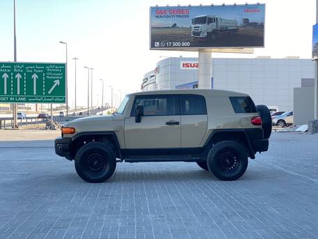 Manama, Vehicles, Cars & Trucks , BHD 8500,  Toyota FJ Cruiser,  2015,  Automatic,  188500 KM,    (Beige)