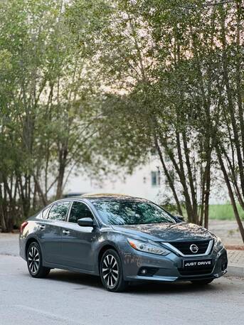 Segaya, Vehicles, Cars & Trucks , BHD 2950,  Nissan Altima,  2018,  Automatic,  195000 KM,    MODEL WELL MAINTAINED USED CAR CALL OR WHATSAPP ON 35400768 ,33665080