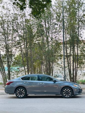Segaya, Vehicles, Cars & Trucks , BHD 2950,  Nissan Altima,  2018,  Automatic,  195000 KM,    MODEL WELL MAINTAINED USED CAR CALL OR WHATSAPP ON 35400768 ,33665080