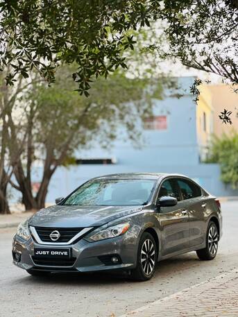 Segaya, Vehicles, Cars & Trucks , BHD 2950,  Nissan Altima,  2018,  Automatic,  195000 KM,    MODEL WELL MAINTAINED USED CAR CALL OR WHATSAPP ON 35400768 ,33665080