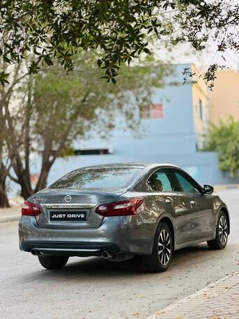Segaya, Vehicles, Cars & Trucks , BHD 2950,  Nissan Altima,  2018,  Automatic,  195000 KM,    MODEL WELL MAINTAINED USED CAR CALL OR WHATSAPP ON 35400768 ,33665080