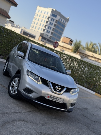 Manama, Vehicles, Cars & Trucks , BHD 2950,  Nissan X-Trail,  2015,  Automatic,  112896 KM,    Mid Option In Excellent Condition