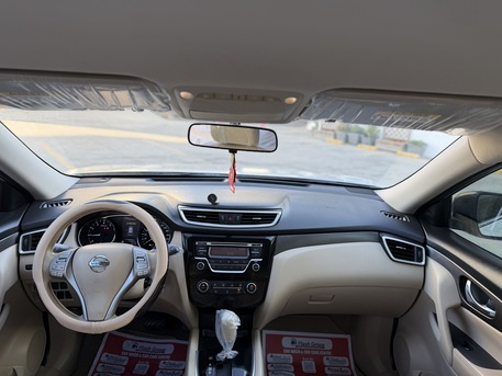 Manama, Vehicles, Cars & Trucks , BHD 2950,  Nissan X-Trail,  2015,  Automatic,  112896 KM,    Mid Option In Excellent Condition