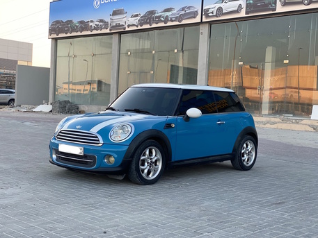 Manama, Vehicles, Cars & Trucks , BHD 2200,  Austin Mini Cooper,  2013,  Automatic,  136000 KM,  Mini Cooper R-56  (Blue)