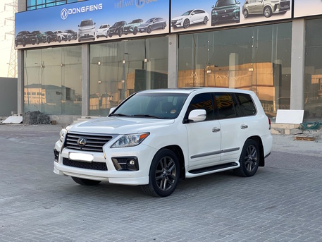Manama, Vehicles, Cars & Trucks , BHD 13900,  Lexus LX 570,  2014,  Automatic,  172400 KM,  Lexus LX-570  (White)