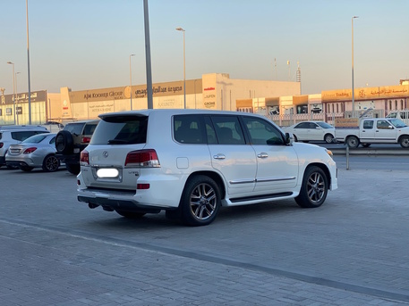 Manama, Vehicles, Cars & Trucks , BHD 13900,  Lexus LX 570,  2014,  Automatic,  172400 KM,  Lexus LX-570  (White)
