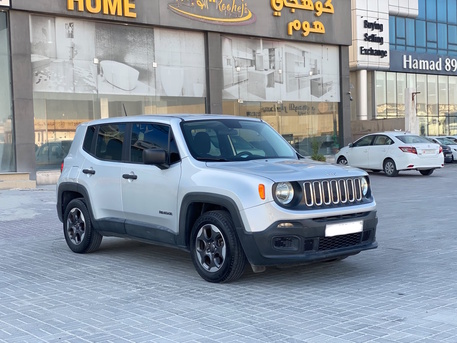 Manama, Vehicles, Cars & Trucks , BHD 2450,  Jeep Renegade,  2016,  Automatic,  217200 KM,   Sport  (Silver)