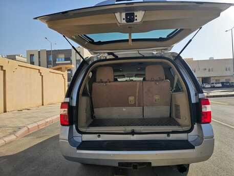 Riyadh, Vehicles, Cars & Trucks , SAR 55000,  Ford Expedition 2016 (2WD),  2016,  Automatic,  320000 KM,  Ford Expedition  (2WD)