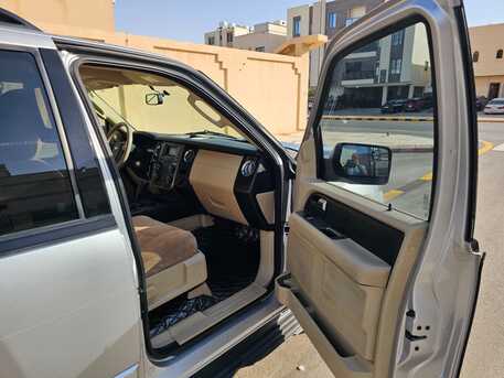 Riyadh, Vehicles, Cars & Trucks , SAR 55000,  Ford Expedition 2016 (2WD),  2016,  Automatic,  320000 KM,  Ford Expedition  (2WD)