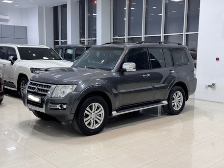 Manama, Vehicles, Cars & Trucks , BHD 5500,  Mitsubishi Pajero,  2016,  Automatic,  61400 KM,  Jeep Renegade Sport  (Silver)