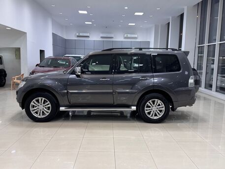 Manama, Vehicles, Cars & Trucks , BHD 5500,  Mitsubishi Pajero,  2016,  Automatic,  61400 KM,  Jeep Renegade Sport  (Silver)