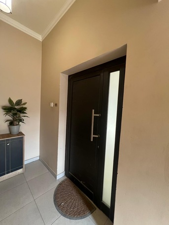 Manama, Apartments, Flats, Houses & Villas, BHD 290/month,  Furnished,  3 BR,  160 Sq. Meter,  FOR RENT | Spacious Apartment &mdash; Jabelat Habashi