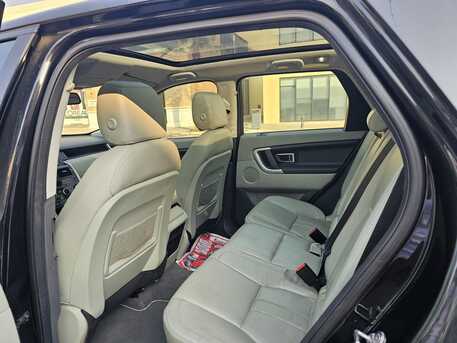Saar, Vehicles, Cars & Trucks , BHD 3900,  Land Rover Discovery,  2017,  Automatic,  189000 KM,