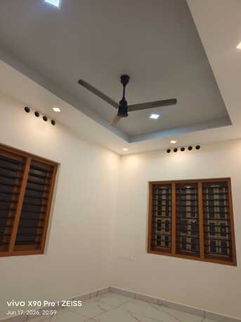 Kochi, Bedspace For Rent, INR 3000/month,  Payinguest As A Home Stay For Collage Going Girls Students