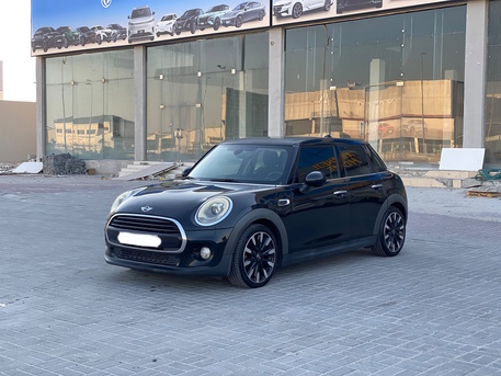 Manama, Vehicles, Cars & Trucks , BHD 4400,  Mini Cooper,  2018,  Automatic,  124100 KM,    (Black)