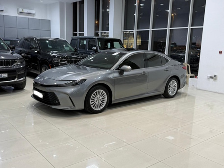 Manama, Vehicles, Cars & Trucks , BHD 11500,  Toyota Camry Hybrid,  2025,  Automatic,  60000 KM,    (Grey)