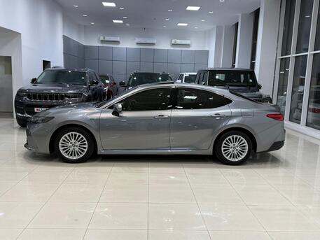 Manama, Vehicles, Cars & Trucks , BHD 11500,  Toyota Camry Hybrid,  2025,  Automatic,  60000 KM,    (Grey)