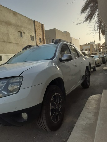 Riyadh, Vehicle Lease Transfer, SAR 22,  Filipino Owner. Renault Duster 2016 For 22,000sar Only.(negotiable).