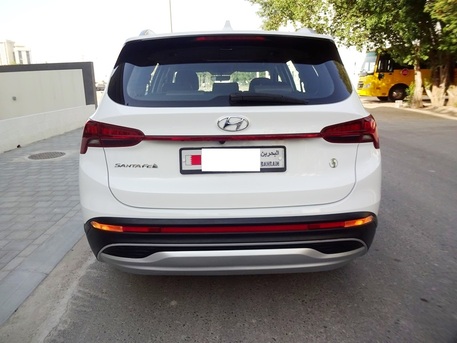 Bilad Al Qadeem, Vehicles, Cars & Trucks , BHD 111,  Hyundai Santa Fe,  2022,  Automatic,  96000 KM,   #  MODEL # 7 SEATER # MID -OPTION # URGENT SALE
