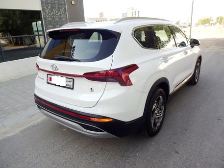 Bilad Al Qadeem, Vehicles, Cars & Trucks , BHD 111,  Hyundai Santa Fe,  2022,  Automatic,  96000 KM,   #  MODEL # 7 SEATER # MID -OPTION # URGENT SALE