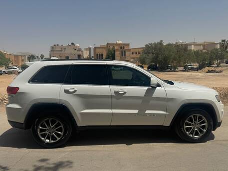 Riyadh, Vehicles, Cars & Trucks , SAR 49000,  Jeep Grand Cherokee 2015 Laredo 3.6L V6,  2015,  Automatic,  152000 KM,   In Perfect Condition