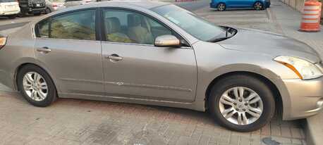 Al Sharafeyah, Vehicles, Cars & Trucks , SAR 15000,  Nissan Altima 2.5S 2011 For Urgent Sale,  2011,  385038 KM,  Well-maintained Nissan Altima 2.5S ( Model) Available For Urgent Sale. The Car Is In G
