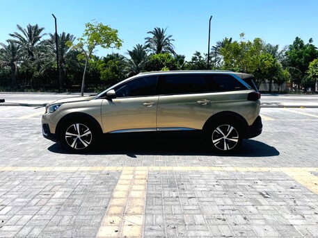 Riffa, Vehicles, Cars & Trucks , BHD 3800,  Peugeot 5008,  2018,  Automatic,  105000 KM,  FULL OPTION