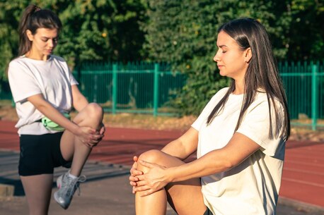 Manchester, Medical, Learn The Difference Between Acute And Chronic Knee Pain