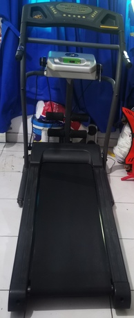 Al Ruwais, Sporting Goods, SAR 380,  Heavy Duty Treadmill