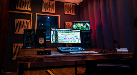New York, Lessons Wanted, Sound Production Company USA For Cinematic Soundtracks And Audio Finishing