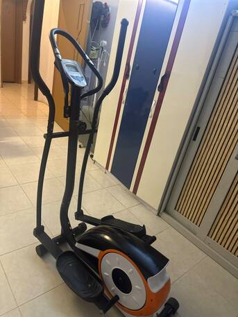 Riyadh, Appliances, SAR 80220,  Vaccum Cleaner And Work Out Machine For Exercise Less Used