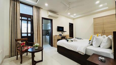 Gurgaon, Apartments, Flats, Houses & Villas, INR 2500/day,  Furnished,  Studio,  350 Sq. Meter,  Studio Apartment