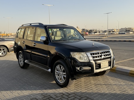Al Malaz, Vehicles, Cars & Trucks , SAR 45,  Mitsubishi Pajero,  2016,  Automatic,  172000 KM,
