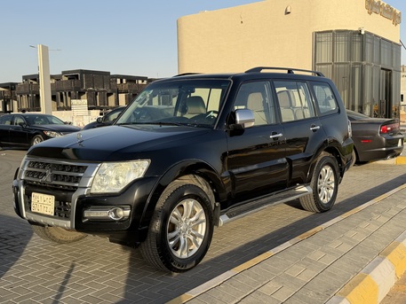 Al Malaz, Vehicles, Cars & Trucks , SAR 45,  Mitsubishi Pajero,  2016,  Automatic,  172000 KM,