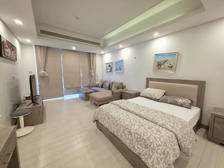 Juffair, Apartments, Flats, Houses & Villas, BHD 220/month,  Furnished,  Breath Taking | Ultra-Modern | Wifi | | Balcony | Near Alosra Supermarket Juffair